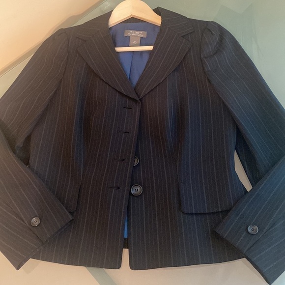 Ann Taylor Jackets & Blazers - Ann Taylor Blazer Ann Taylor Virgin WOOL Pinstripe Blazer with Stretch Size 6P